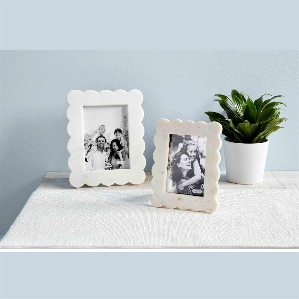 Mud Pie Scalloped Marble Frame 5 x 7 | Cornell's Country Store