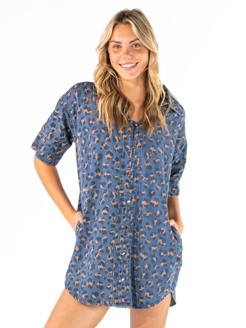 leopard denim dress Simply Southern Women's Print Size:5XLT PrettyLittleThing Women's PLT Label in stock color filter:Grey and short sleeves for